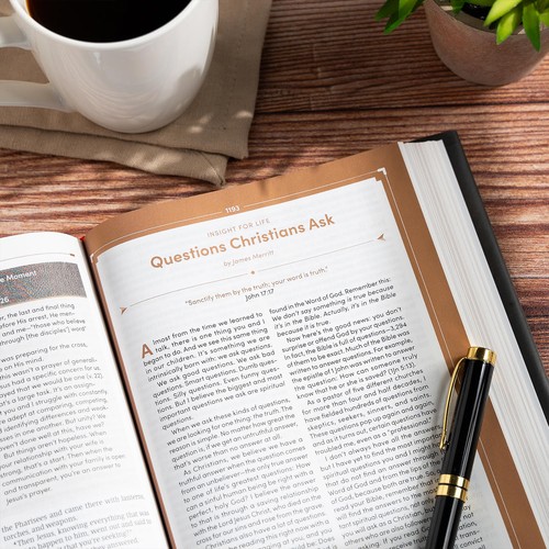 CSB Men's Daily Bible, Hardcover