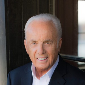 John MacArthur photo